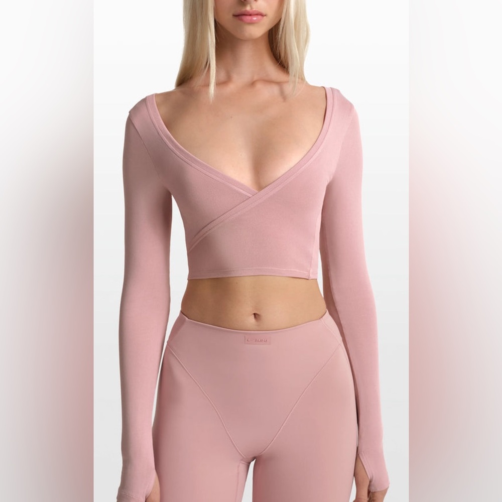 Nikeskims Wrap Crop Top - Himalayan pink